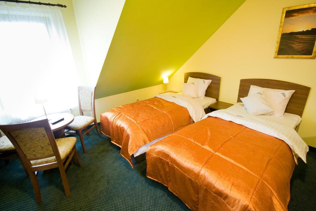Hotel Gosciniec Horyzont Zemborzyce Tereszyńskie Quarto foto